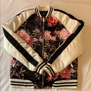 Forever21 Women Floral Bomber Jacket - size S NWOT